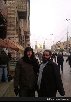  شهید مدافع حرم محمد حسین محمد خانی (سمت راست تصویر)