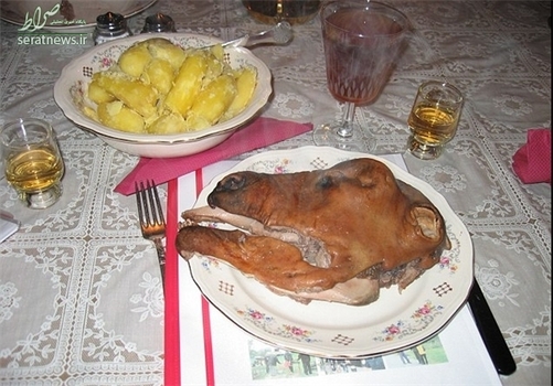  شامالاهو: سر گوسفند خوراک شب کریسمس در برخی از شهرهای نروژ است که با سیب‌زمینی سرو می‌شود.