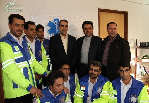 عکس یادگاری با کارکنان اورژانس