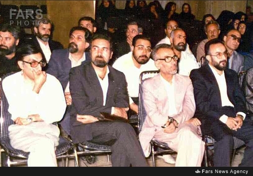  علی شریعتمداری در تودیع محمد رجبی رئیس کتابخانه ملی در سال ۱۳۷۱