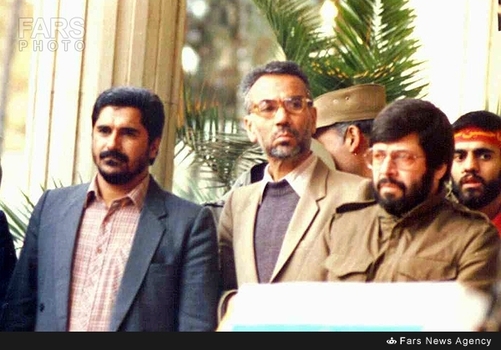  علی شریعتمداری در ج‍م‍ع‌ ب‍س‍ی‍ج‍ی‍ان نخست‌وزیری در دهه ۶۰