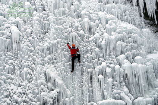 صعود یک مرد از یک دیوار یخ مصنوعی - لیبرتس، جمهوری چک