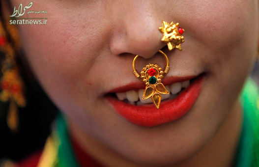 یک زن از جامعه گورانک نپال که در یک جشن سنتی شرکت کرده