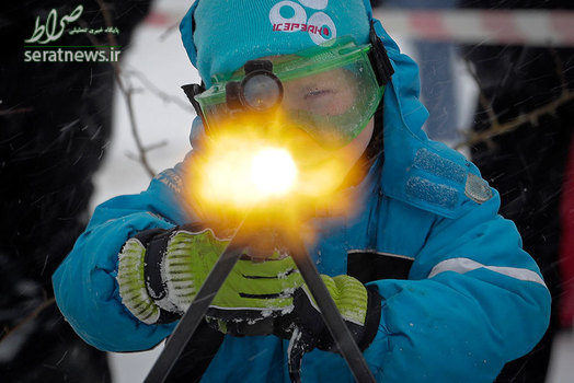 تیراندازی یک پسر با یک مسلسل در نمایشگاه سلاح روسیه