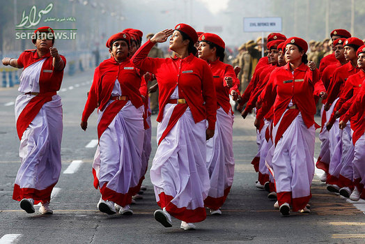 تمرین رژه زنان دفاع مدنی هند قبل از برگزاری رژه بزرگ روز جمهوری هند در کلکته