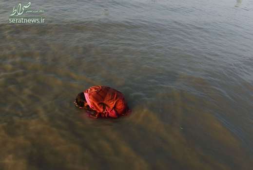 حمام مقدس و انجام مراسم مذهبی هندوها در جنوب کلکته