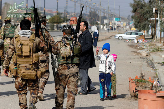 خوشحالی کودکان محله غربی موصل از ورود نیروهای ارتش عراق