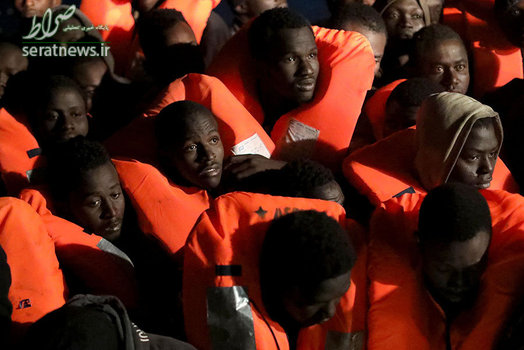 نجات مهاجران آفریقایی از دریای مدیترانه