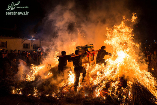 آتش بازی سنتی چینی ها به مناسبت سال نو 