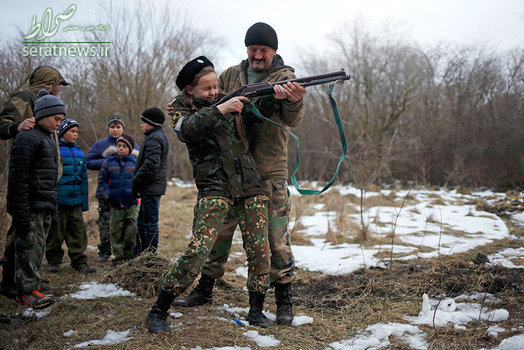 آموزش به اعضای جوان باشگاه نظامی وطن پرست در منطقه استاوروپول روسیه