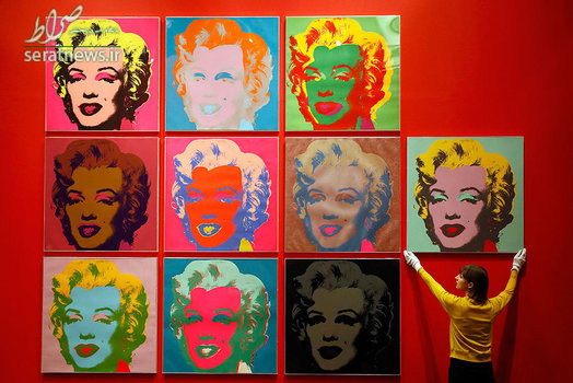ده عکس چاپ شده توسط پاپ ارتیست آمریکایی اندی وارهول از مرلین مونرو (بازیگر سینما) در موزه بریتانیای لندن به نمایش گذاشته شد