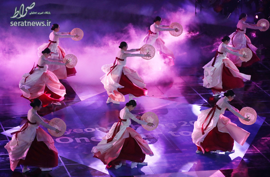 اجرای رقص سنتی کره ای به مناسبت شمارش معکوس یک ساله به بازی های المپیک زمستانی پیونگ چانگ، در گانگنئونگ