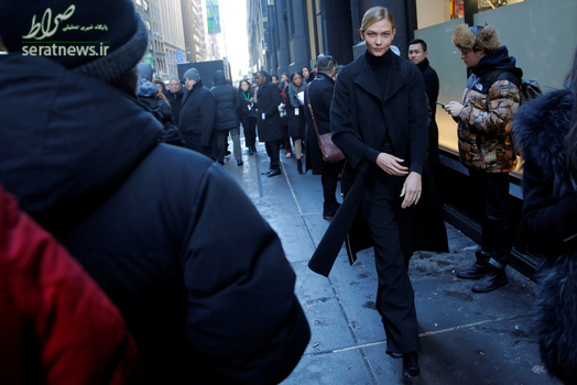 کارلی کلاوس مدل آمریکایی در حال رفتن به هفته مد نیویورک و ارائه برند کالوین کلین