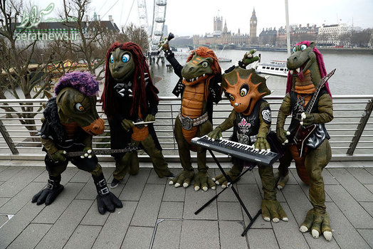 دایناسورهای فنلاندی گروه هوی متال شرکت کننده در یک فستیوال موسیقی در لندن