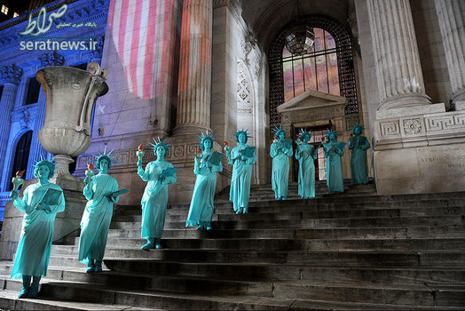 زنان ملبس به شکل و شمایل مجسمه آزادی در نیویورک