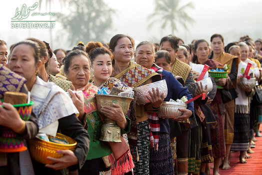 زنان شرکت کننده در جشنواره فیل در استان ساینیابولی لائوس