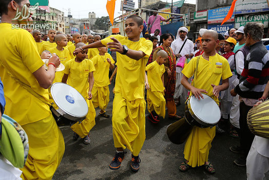 رقص پسران هندو در مراسم بزرگداشت پروردگارشان جگن نات 