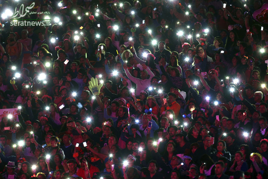طرفداران  ایزابل پانتوخا خواننده محبوب اسپانیایی در جریان برگزاری یک جشن بین المللی در شیلی