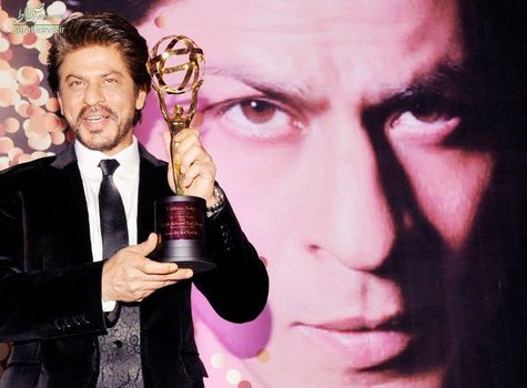 شاهرخ خان بازیگر برجسته بالیوود جایزه یاش چوپرا را دریافت کرد