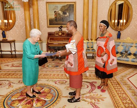 استقبال ملکه الیزابت از هیأتی از سوازیلند در کاخ باکینگهام