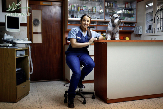 لوسیانا 32 ساله یک دامپزشک در کاراکاس پایتخت ونزوئلا