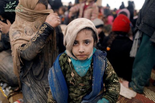 دختر آواره عراقی در یک اردوگاه آوارگان در غرب موصل