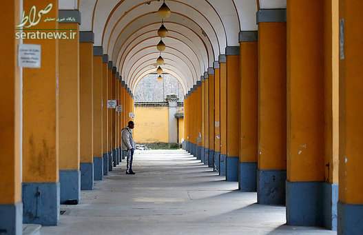 یک مهاجر آفریقایی در میلان ایتالیا