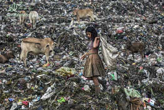 دختر هندی در میان زباله ها