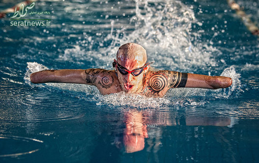 شناگر بی دست ایتالیایی