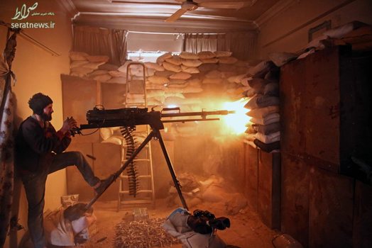 یک تروریست فیلق الرحمان در پشت یک مسلسل سنگین - جوبر، سوریه