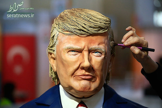 یک شیرینی پز ترکیه ای کیکی به شکل دونالد ترامپ رییس جمهور آمریکا درست کرده است