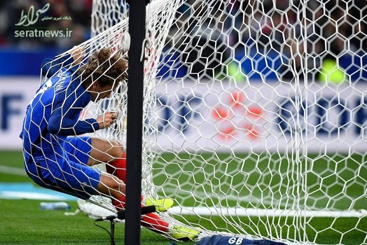 به تور چسبیدن آنتوان گریزمان در جریان دیدار دوستانه فرانسه و اسپانیا