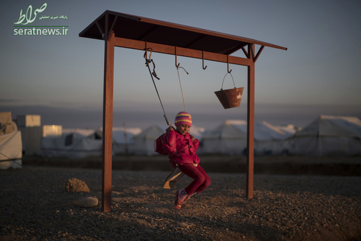 تاب بازی دختر آواره عراقی در شرق موصل