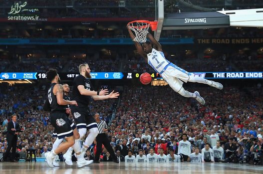 اسلم دانک در مسابقه فینال رقابت های قهرمانی بسکتبال دانشگاهی آمریکا