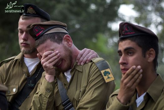 گریه سربازان اسرائیلی در مراسم تشییع جنازه یک گروهبان به هلاکت رسیده در عملیات شهادت طلبانه یک فلسطینی