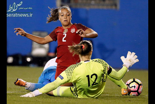 مسابقه دوستانه فوتبال زنان بین دو تیم آمریکا و روسیه در تگزاس