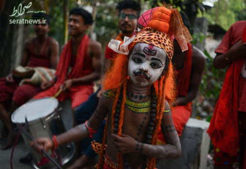 یک کودک هندی در لباس شیوا خدای هندو