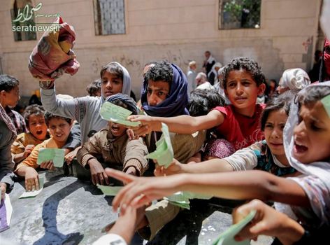 کودکان یمنی در صف دریافت جیره غذایی خود در صنعا