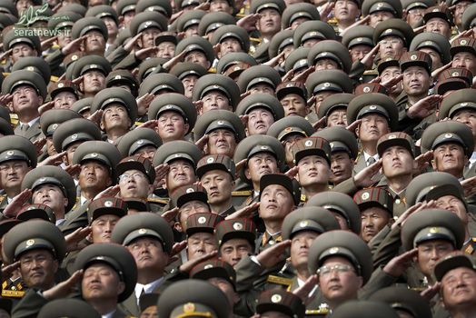 رژه نیروهای ارتش کره شمالی در مراسم سالگرد تولد کیم ایل سونگ بنیانگذار کره شمالی و پدربزرگ کیم جونگ اون رهبر کنونی این کشور