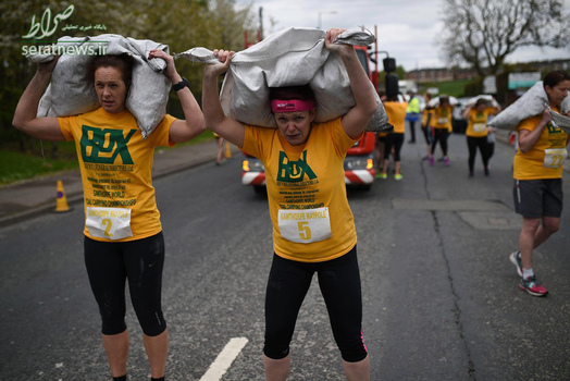 زنان شرکت کننده در مسابقات قهرمانی حمل زغال سنگ در شمال انگلستان