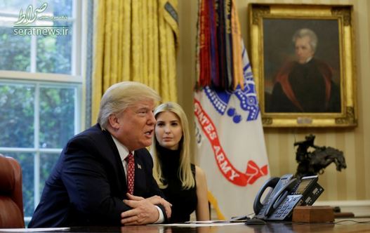 نگاه ایوانکا ترامپ به پدرش دونالد در جریان گفتگوی ویدئویی رییس جمهور آمریکا با فضانوردان ناسا