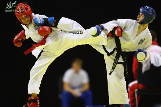 اجرای همزمان یک فن توسط تکواندوکار روس و ولز در رقابت های قهرمانی اروپا - لیورپول، انگلیس