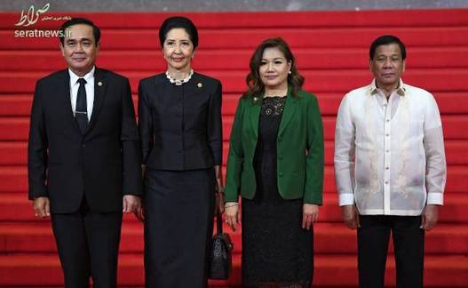 عکس یادگاری با نخست وزیر تایلند و همسرش