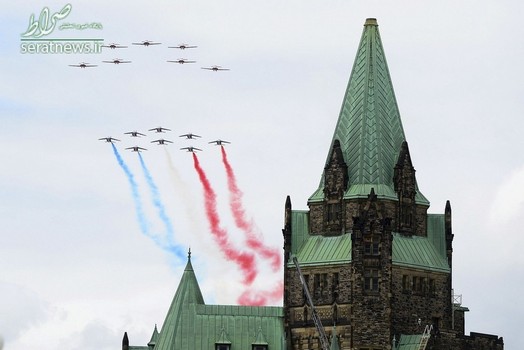 نمایش مشترک نیروی هوایی فرانسه و کانادا بر فراز پارلمان هیل در اتاوا