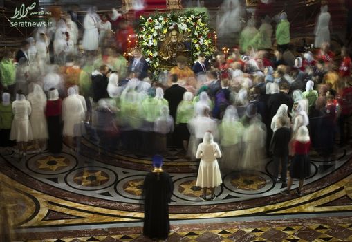 مسیحیان ارتدوکس در کلیسای جامع مسکو