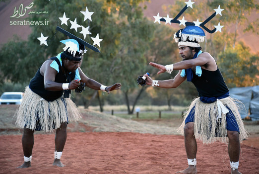 رقصندگان در مراسم افتتاحیه یک رویداد بومی در استرالیا