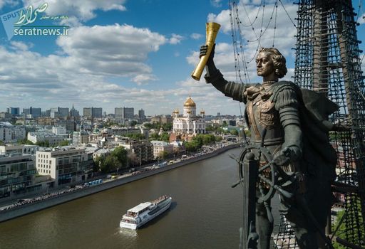 مجسمه یادبود به مناسبت 300مین سالگرد نیروی دریایی روسیه اثر زوراب تسرتلی در مسکو
