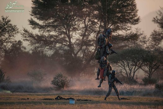 هلی برد نیروهای ارتش آفریقای جنوبی در یک رزمایش نظامی