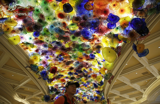 سقف رنگارنگ هتلی در لاس وگاس