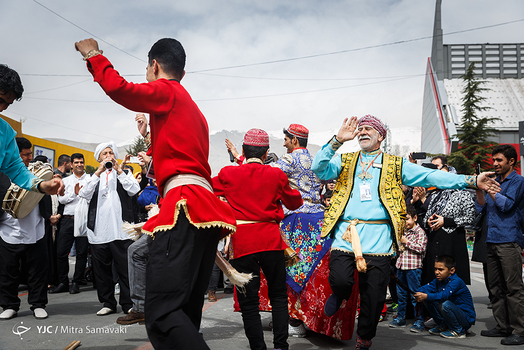 سومین نمایشگاه توانمندی‌های روستائیان و عشایر